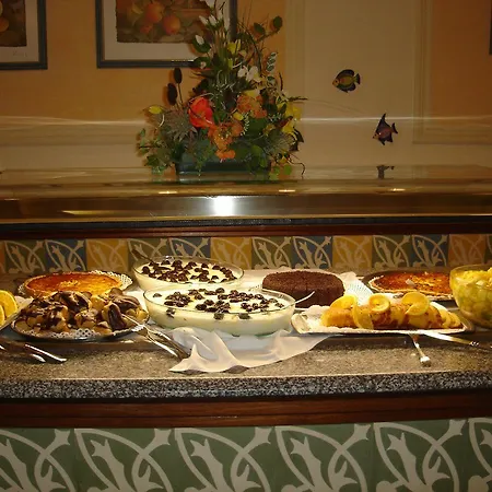 Hotell Alfamar & Sport 4*